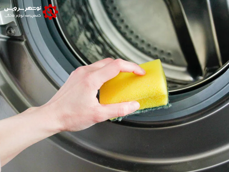 تمیز کردن لاستیک دور درب